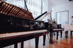 Digital Pianos VS Acoustic Pianos
